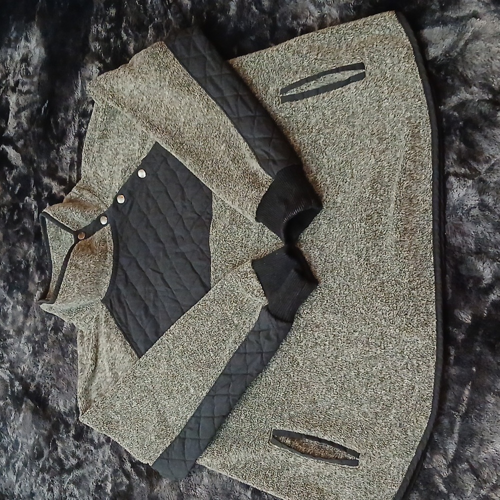 Abercrombie and Fitch Pullover